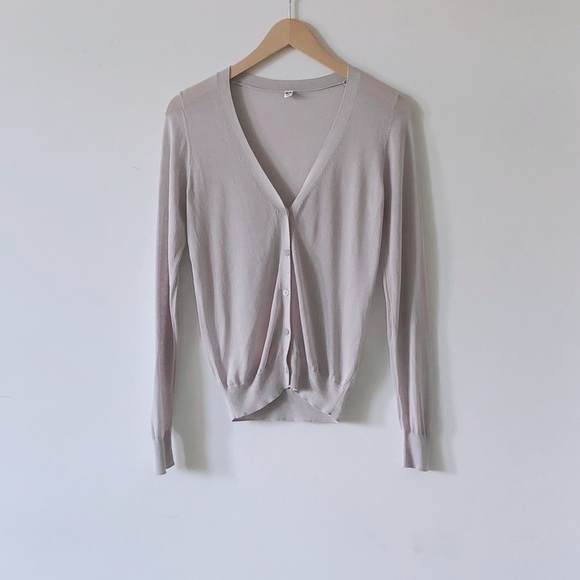 Uniqlo Sweaters - Uniqlo Light Grey V-Neck Button-Down Cardigan XS